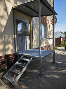Организация отдельной входной группы приема и выдачи товаров OZON
